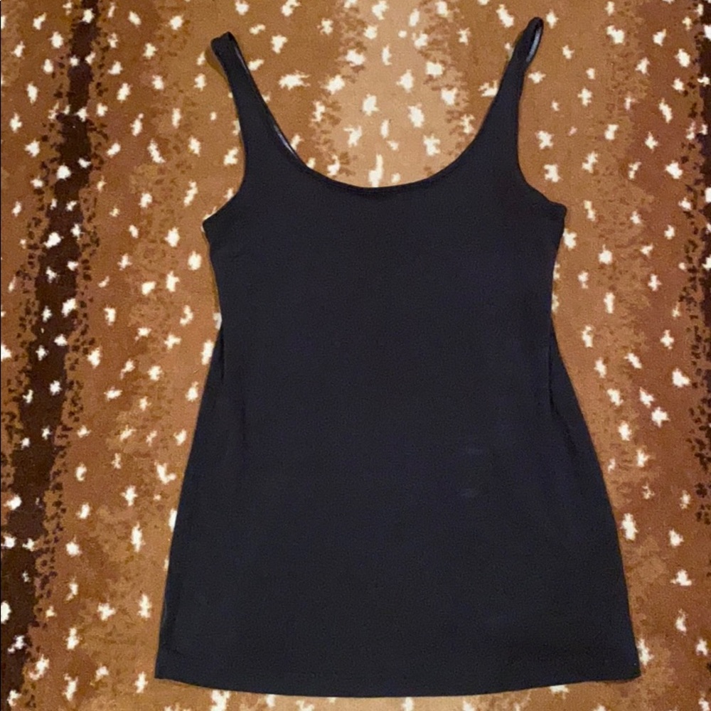 Black lululemon long tank top sz 8